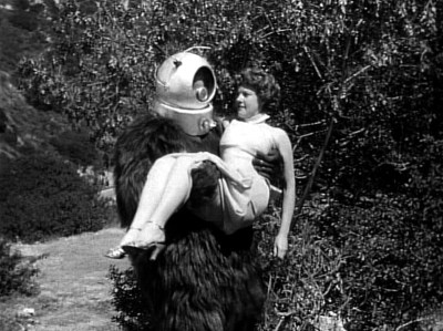 RobotMonsterKuva1WEB